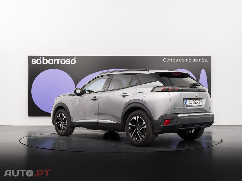 Peugeot E-2008 50 kWh Allure Pack