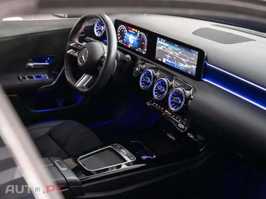 Mercedes-Benz A 250 e AMG Line