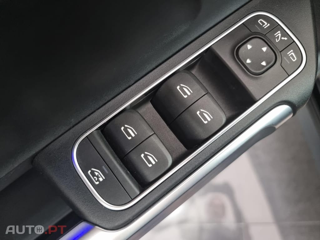 Mercedes-Benz EQB 250 Progressive — fotografia 23