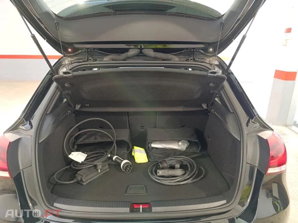 Mercedes-Benz A 250 e Style Plus