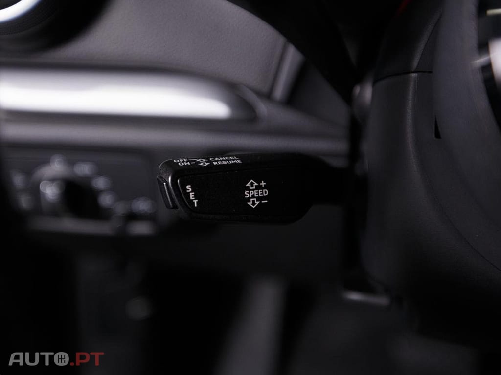 Audi A3 Limousine 30 TSI S Tronic