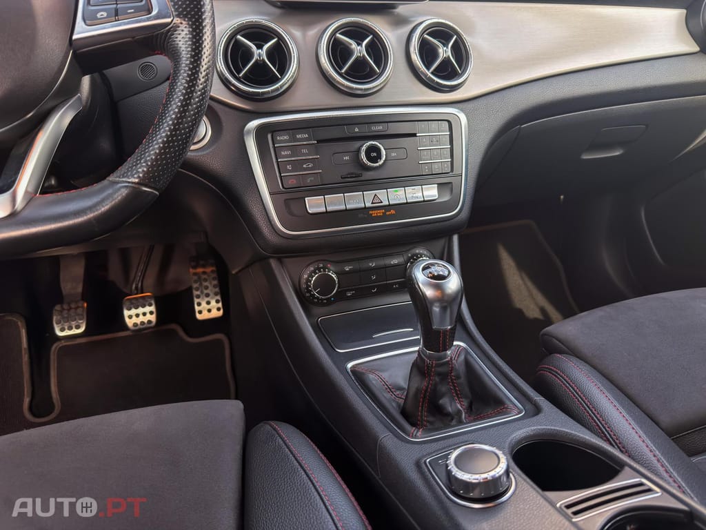 Mercedes-Benz CLA 180 Shooting Brake AMG LINE