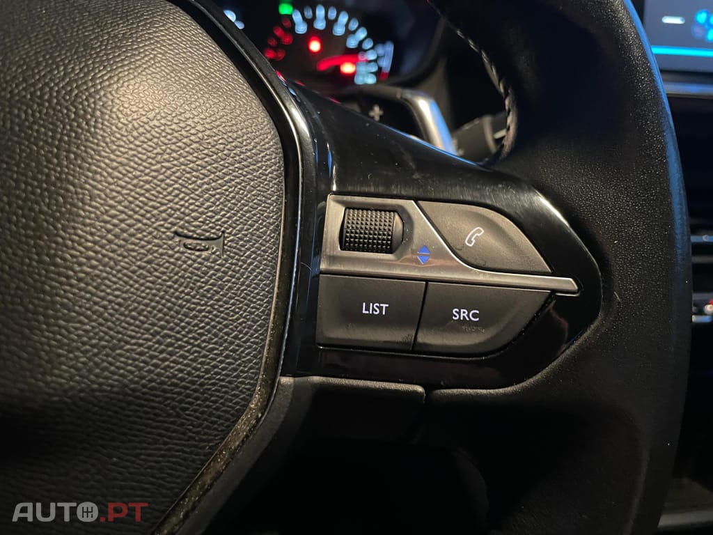 Peugeot 208 1.2 PureTech Allure EAT8