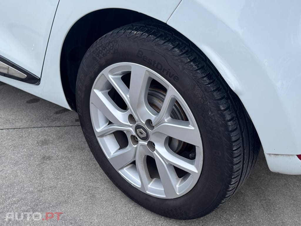 Renault Clio 0.9 TCe Limited Bi-Fuel