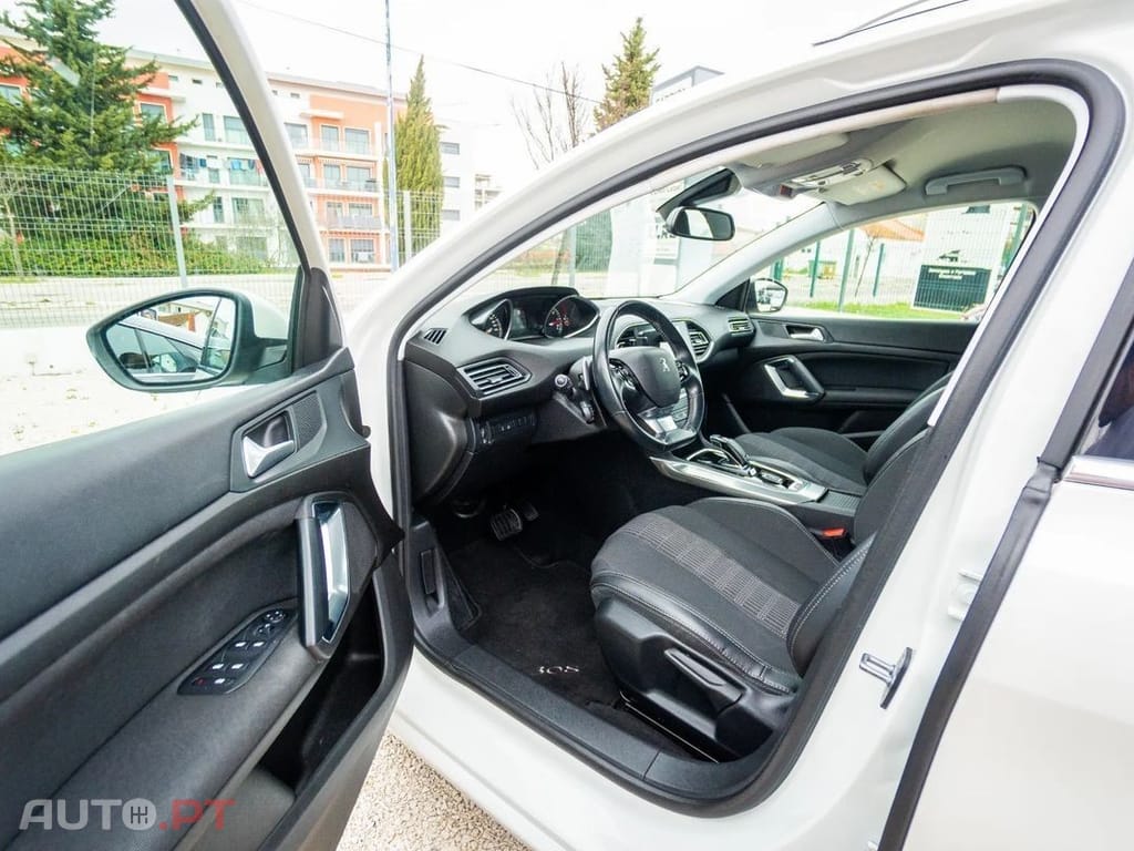 Peugeot 308 SW BlueHDi 130 EAT6 Stop & Start Allure Business-Pack