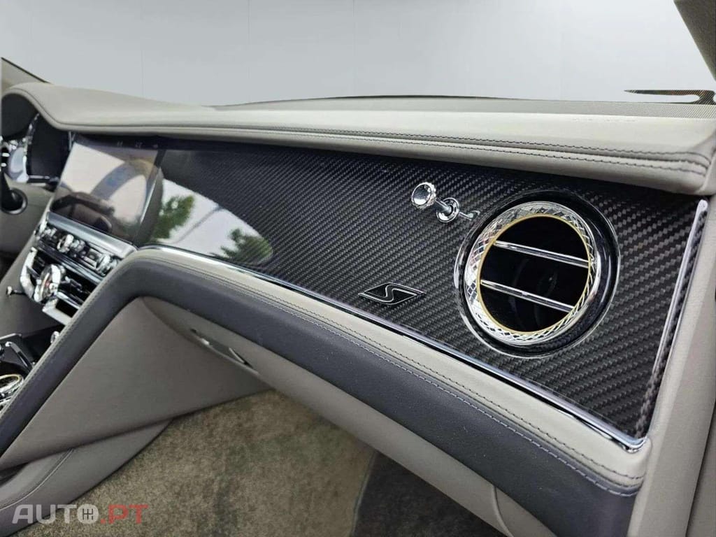 Bentley Flying Spur V6 Hybrid S 