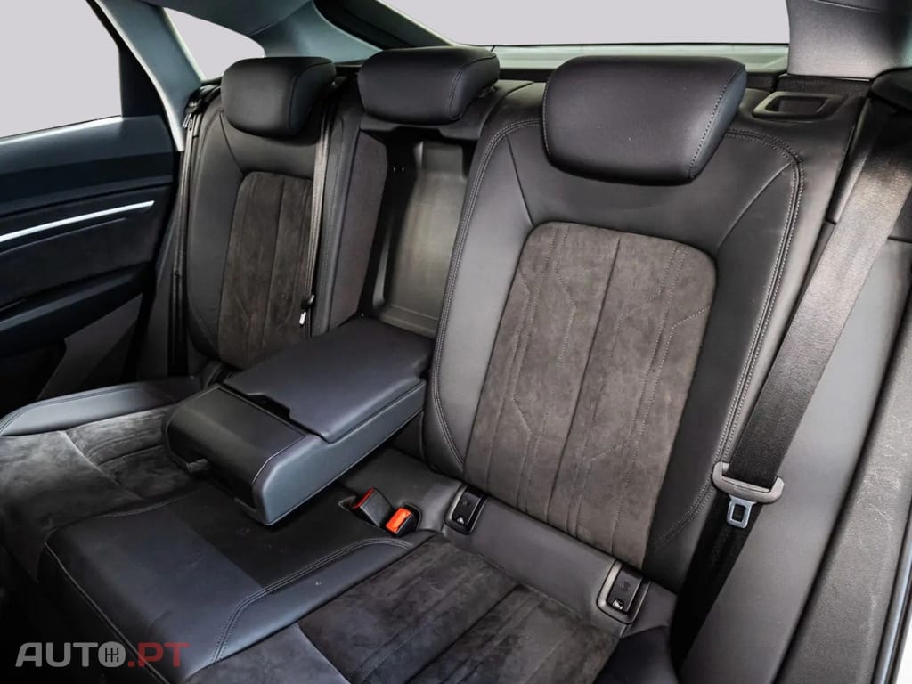 Audi E-Tron I.V.A DEDUTÍVEL  50 S-LINE