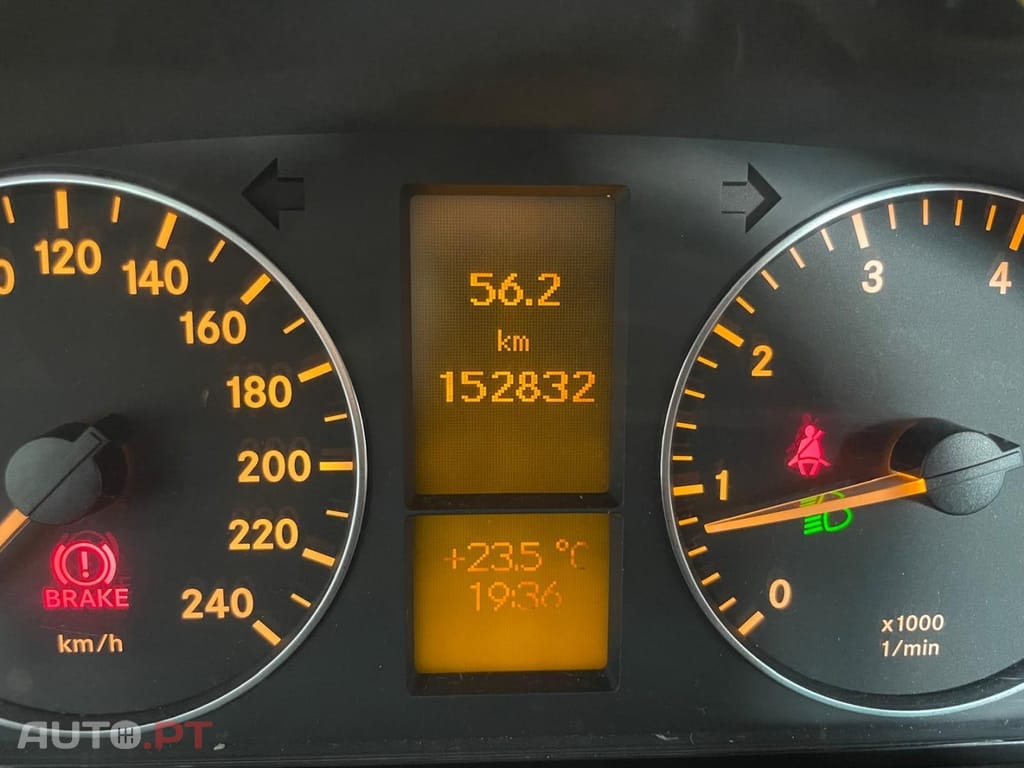Mercedes-Benz A 160 Elegance BlueEfficiency — fotografia 14