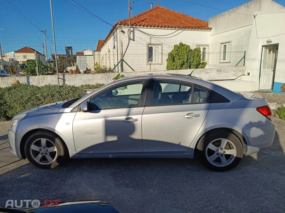 Chevrolet Cruze 1.6 LS