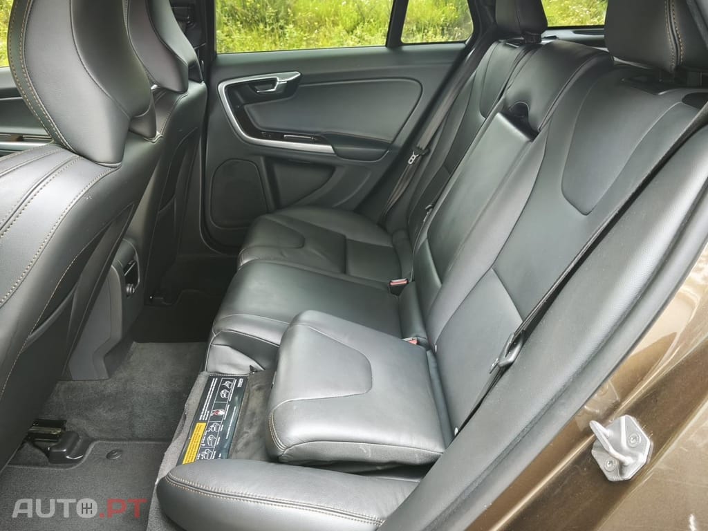 Volvo V60 Cross Country 2.0 D3 Summum Geartronic