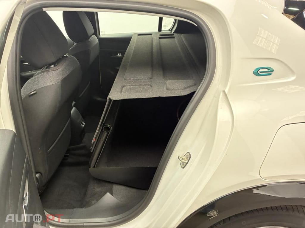 Peugeot E-208 50 kWh Active Pack