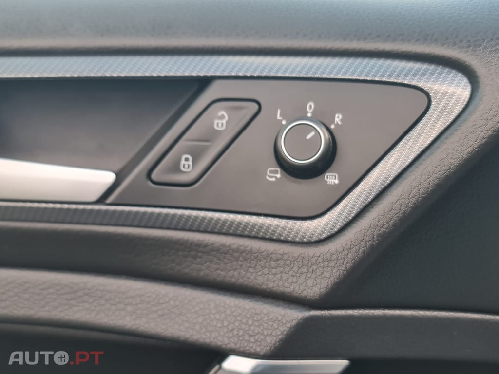 Volkswagen Golf 1.6 TDI R-Line DSG