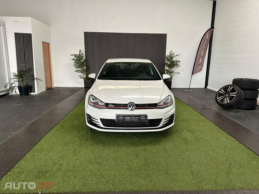 Volkswagen Golf VII GTI