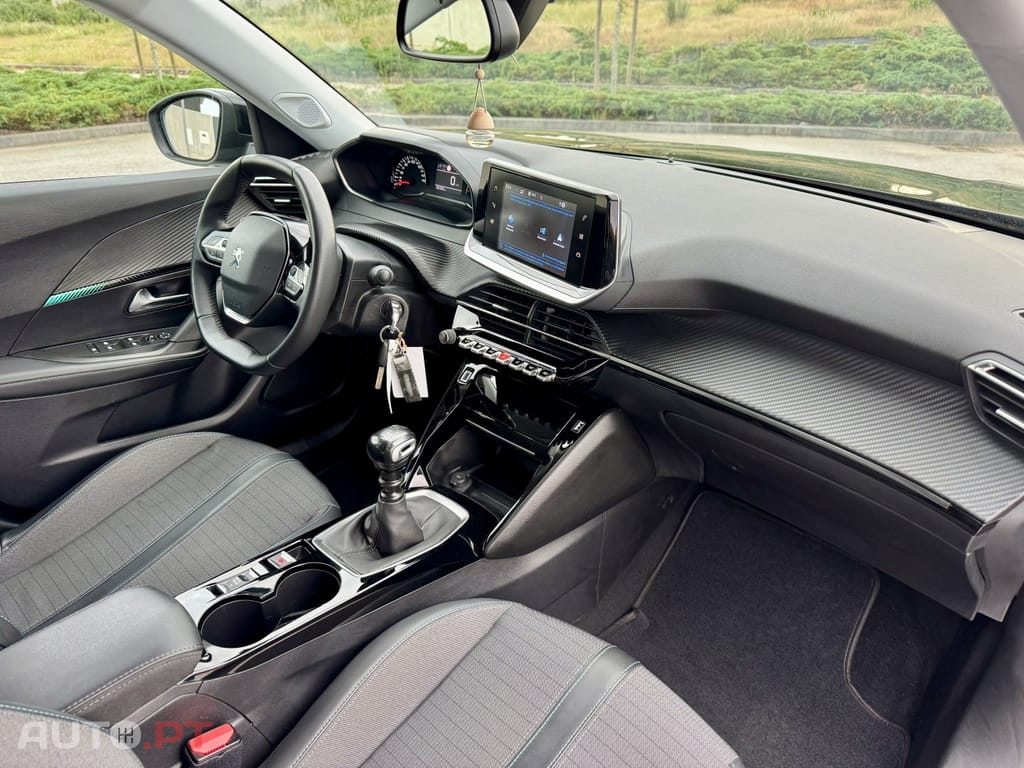 Peugeot 2008 1.5 BlueHDi Allure