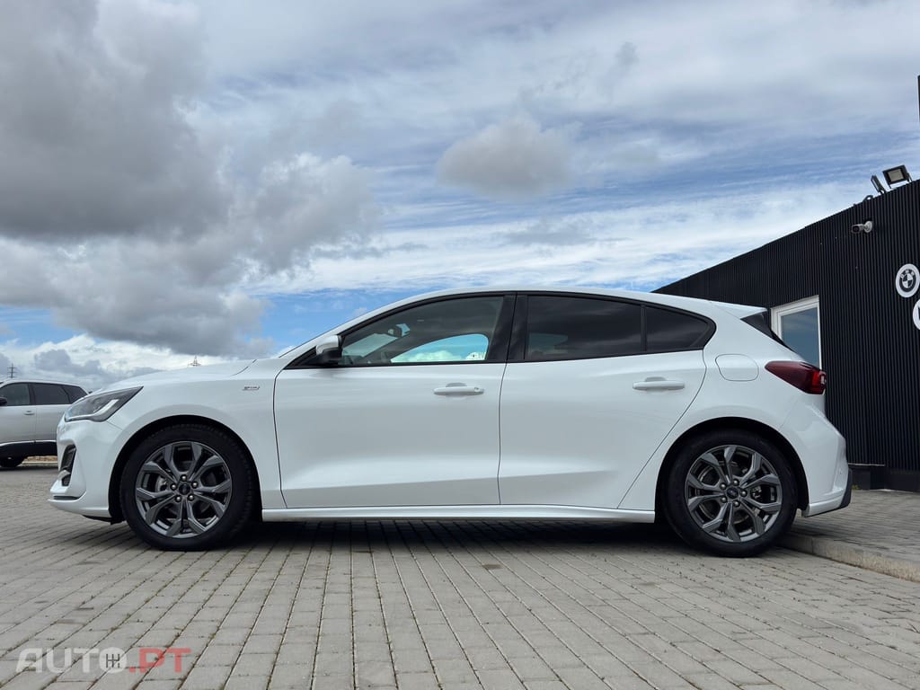 Ford Focus 1.0 EcoBoost MHEV ST-Line X Aut.