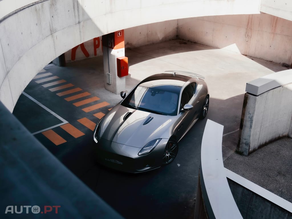 Jaguar F-Type 2.0 i4 R-Dynamic