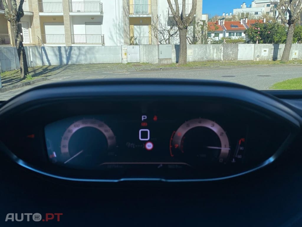 Peugeot 5008 GT 1.2 PureTech 130hp