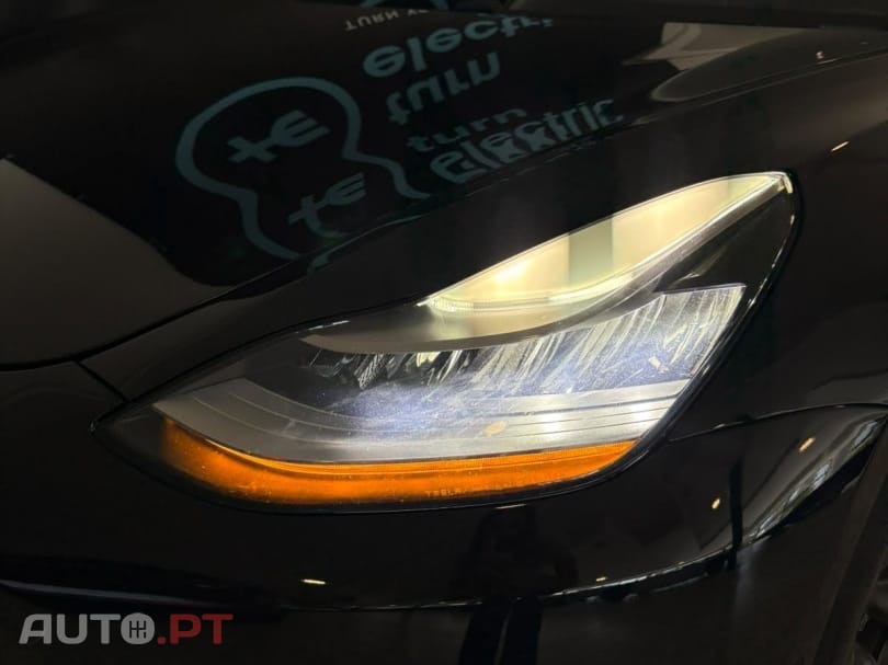 Tesla Model 3 Long Range AWD Dual Motor