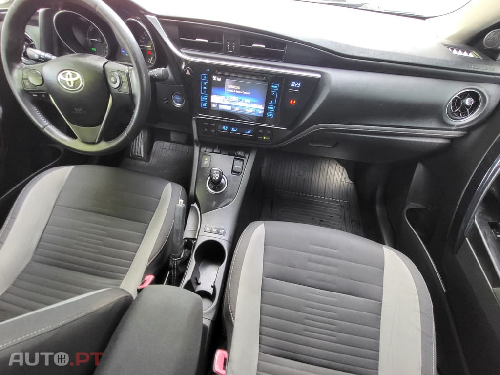 Toyota Auris 1.8 HSD Comfort