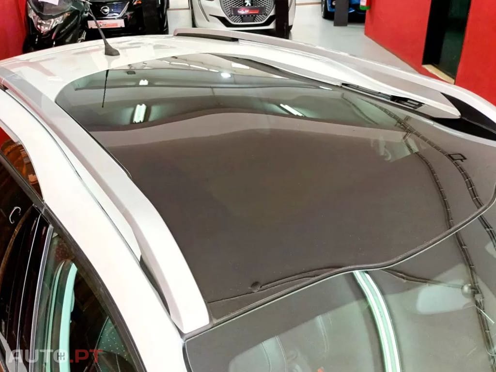 Peugeot 2008 1.2 PureTech Allure