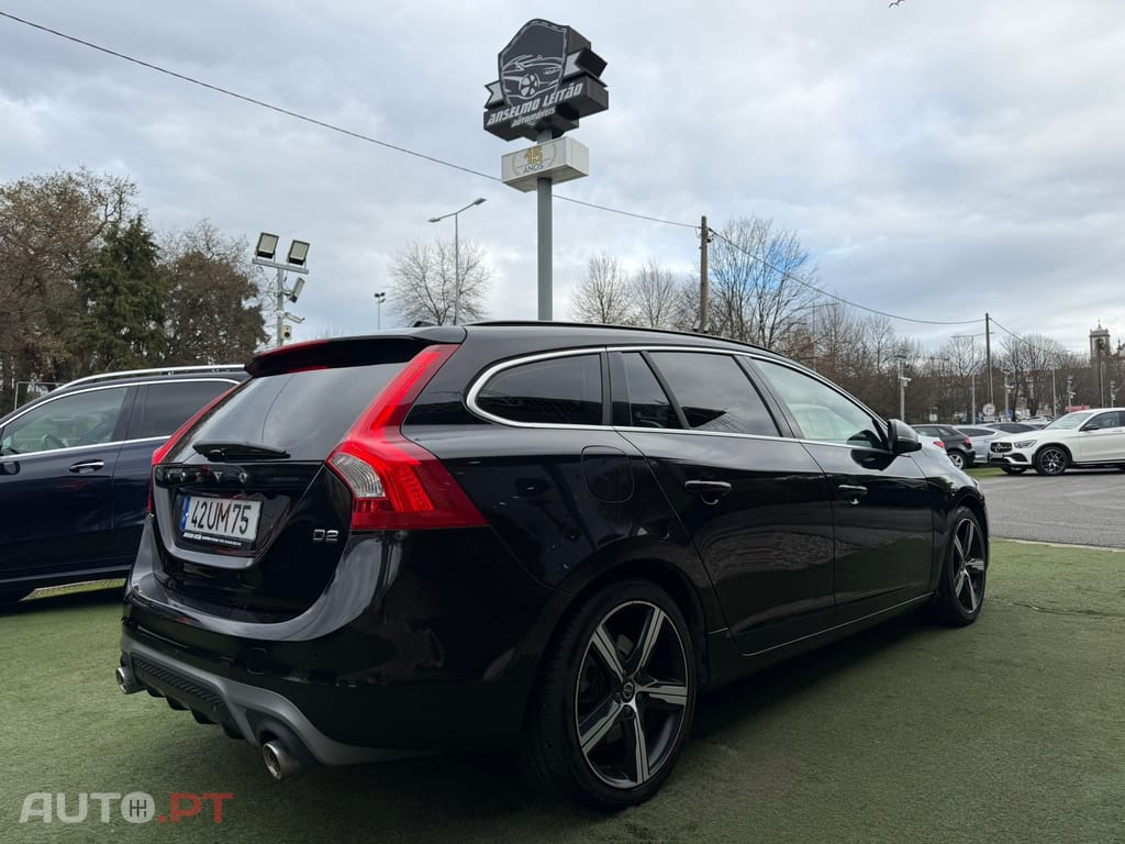 Volvo V60 2.0 D2 R-Design