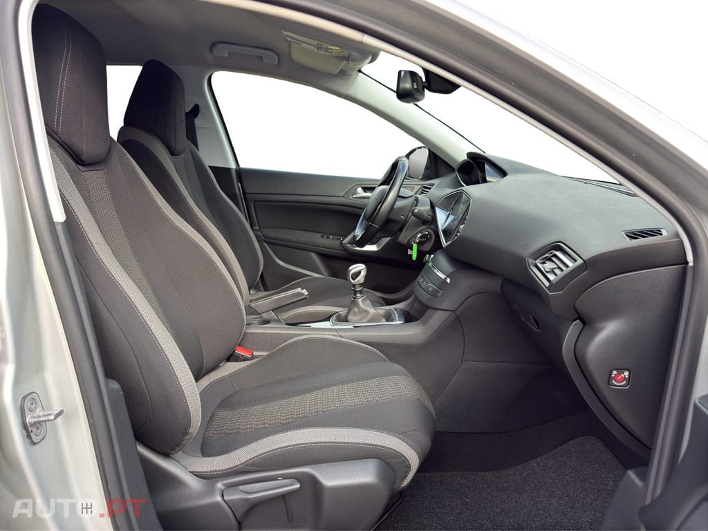 Peugeot 308 SW 1.6 BlueHDi Style J17