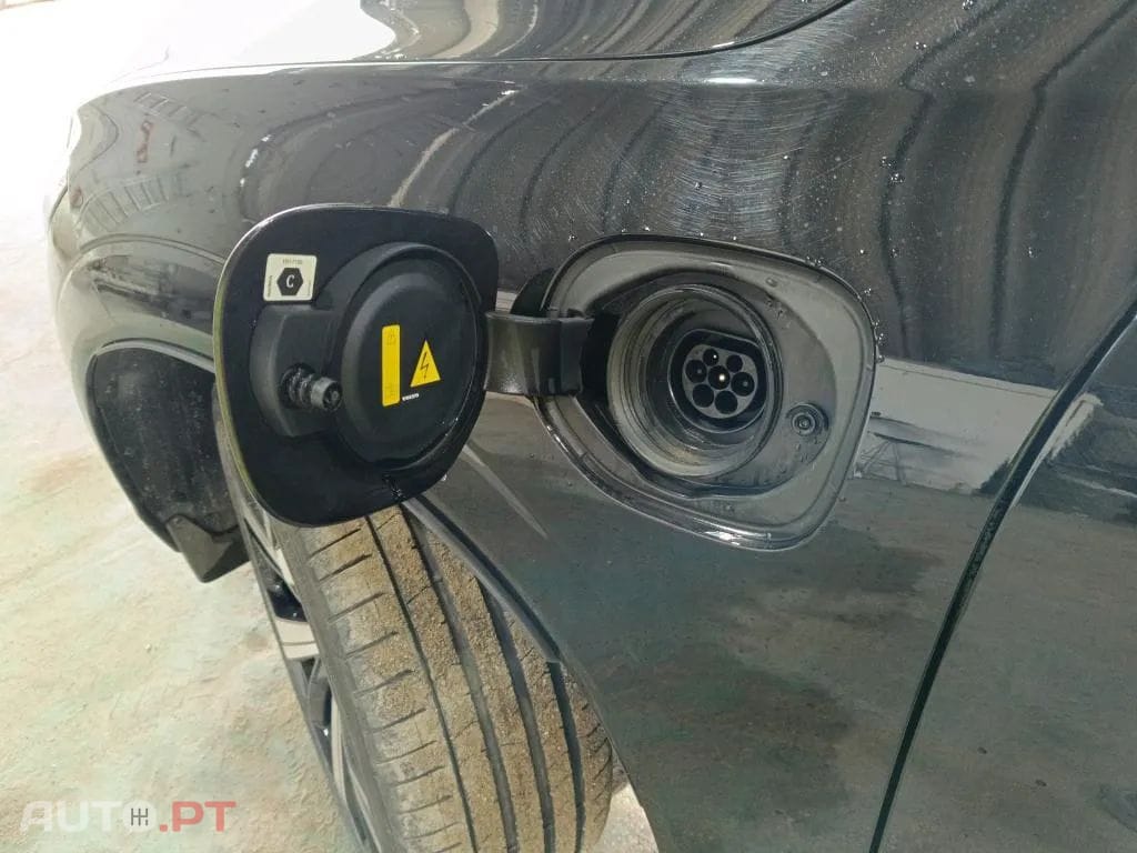 Volvo XC60 2.0 T8 PHEV Ultimate Dark AWD