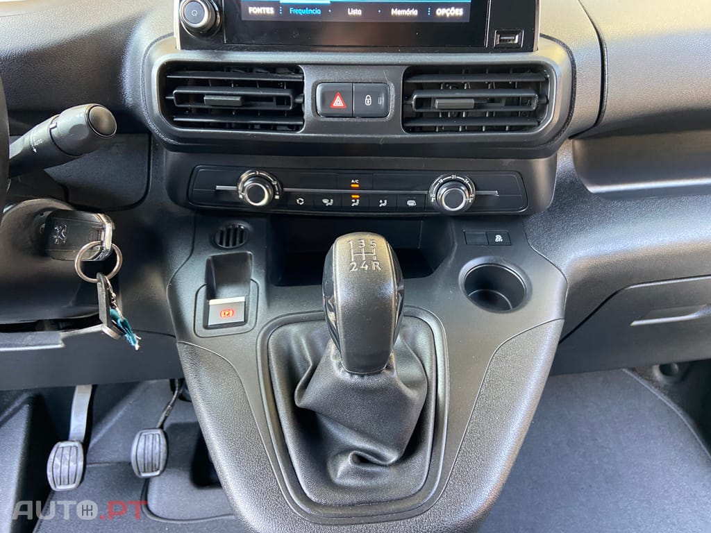 Peugeot Partner 1.6 HDI L1  100cv Carplay  Nacional Só 99 mil kms
