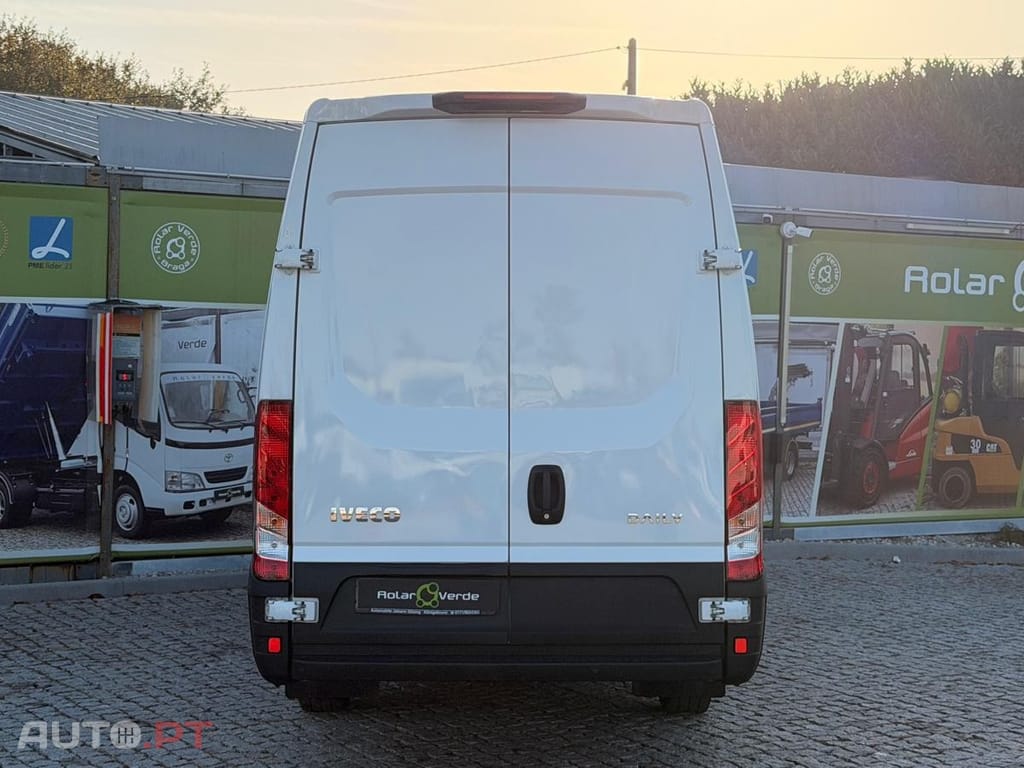 Iveco Daily 3.0 - 180 CV  L4 H2