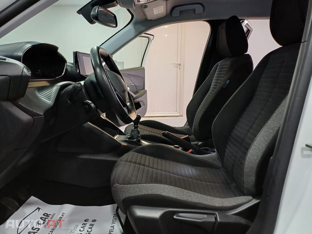 Peugeot 2008 1.5 BlueHDi Allure Pack
