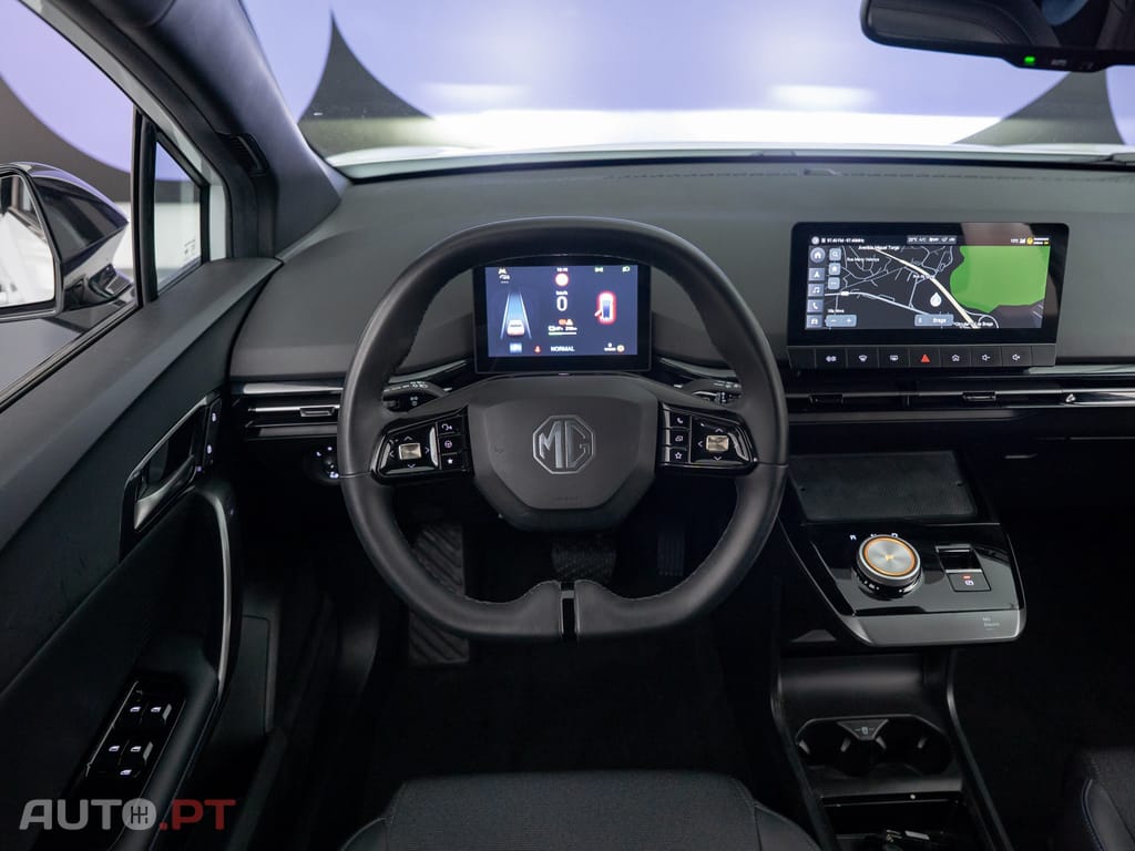 MG MG4 77 kWh Extended Range Luxury