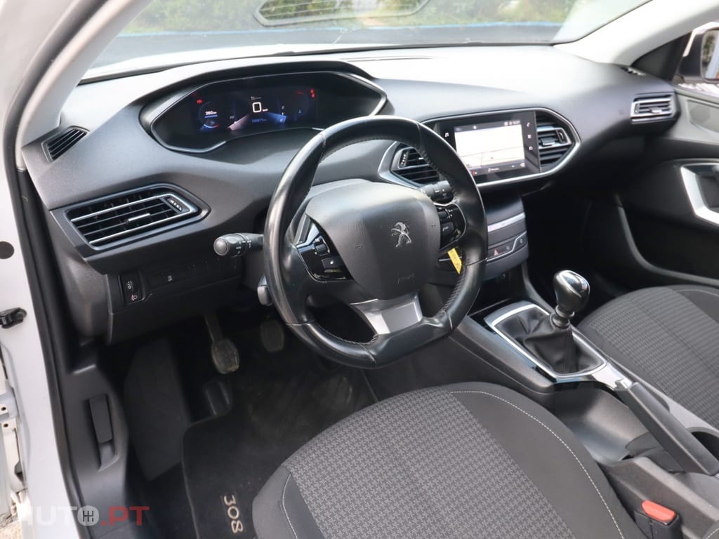 Peugeot 308 1.5 BlueHDi Active — fotografia 7