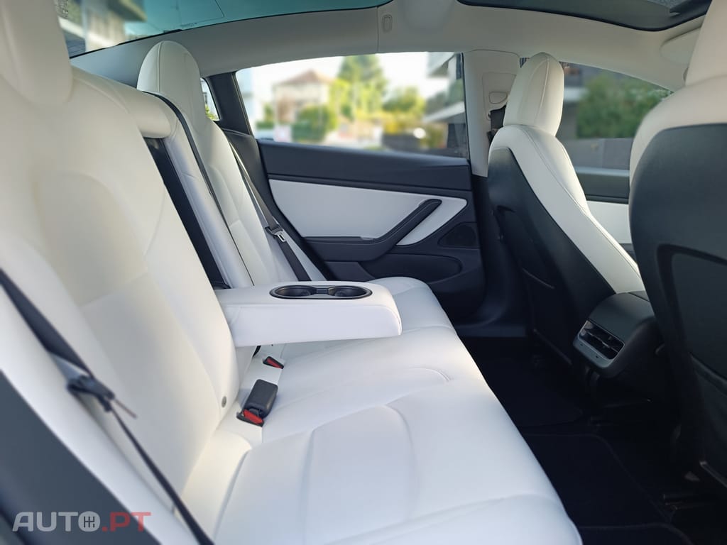 Tesla Model 3 Standard Range Plus RWD