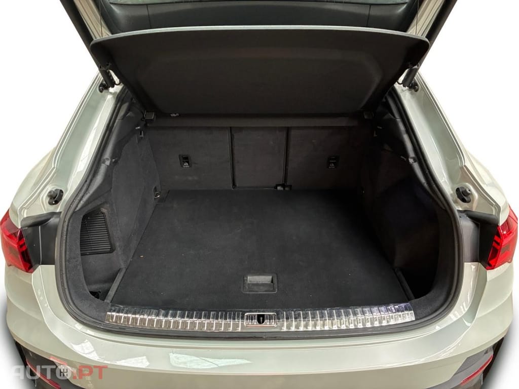 Audi Q3 45 TFSIe S line S tronic