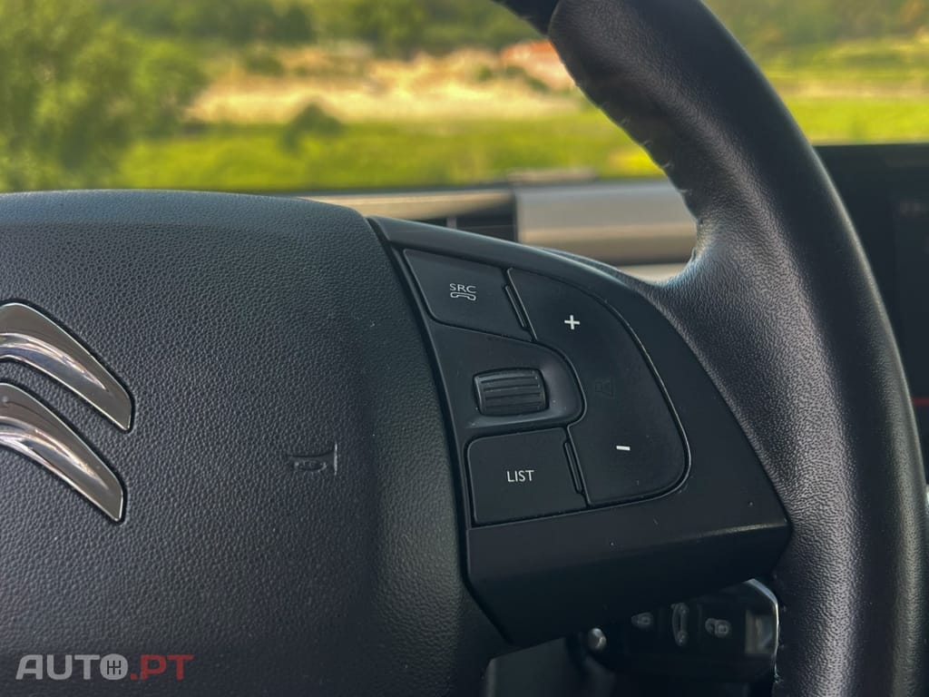 Citroen C4 Cactus SHINE 1.6 e-HDI