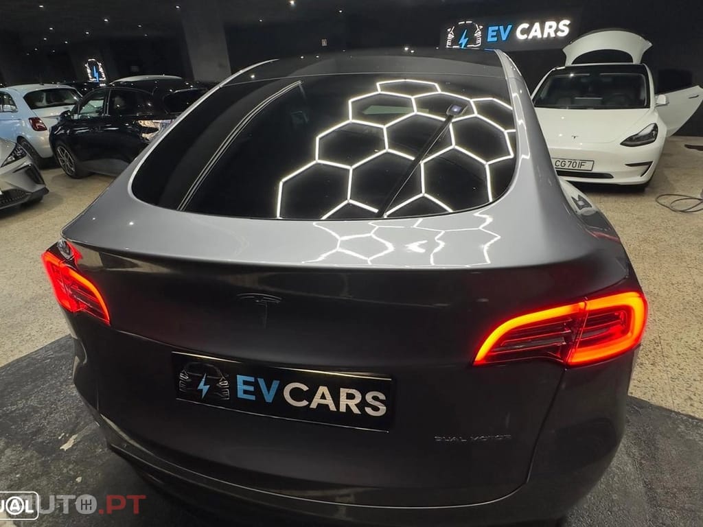 Tesla Model Y Long Range Tração Integral