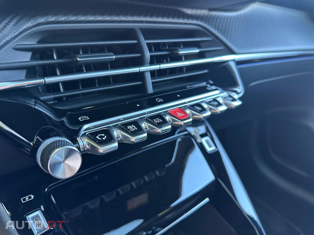 Peugeot E-208 51 kWh GT