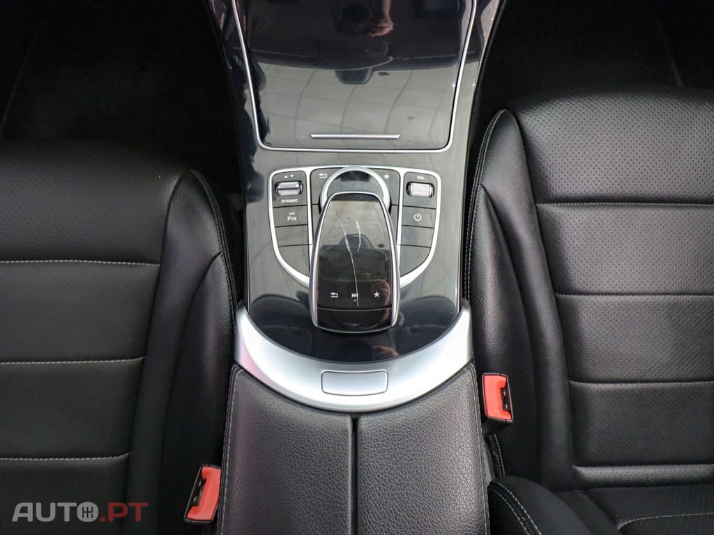 Mercedes-Benz C 300 BlueTEC Hybrid Avantgarde