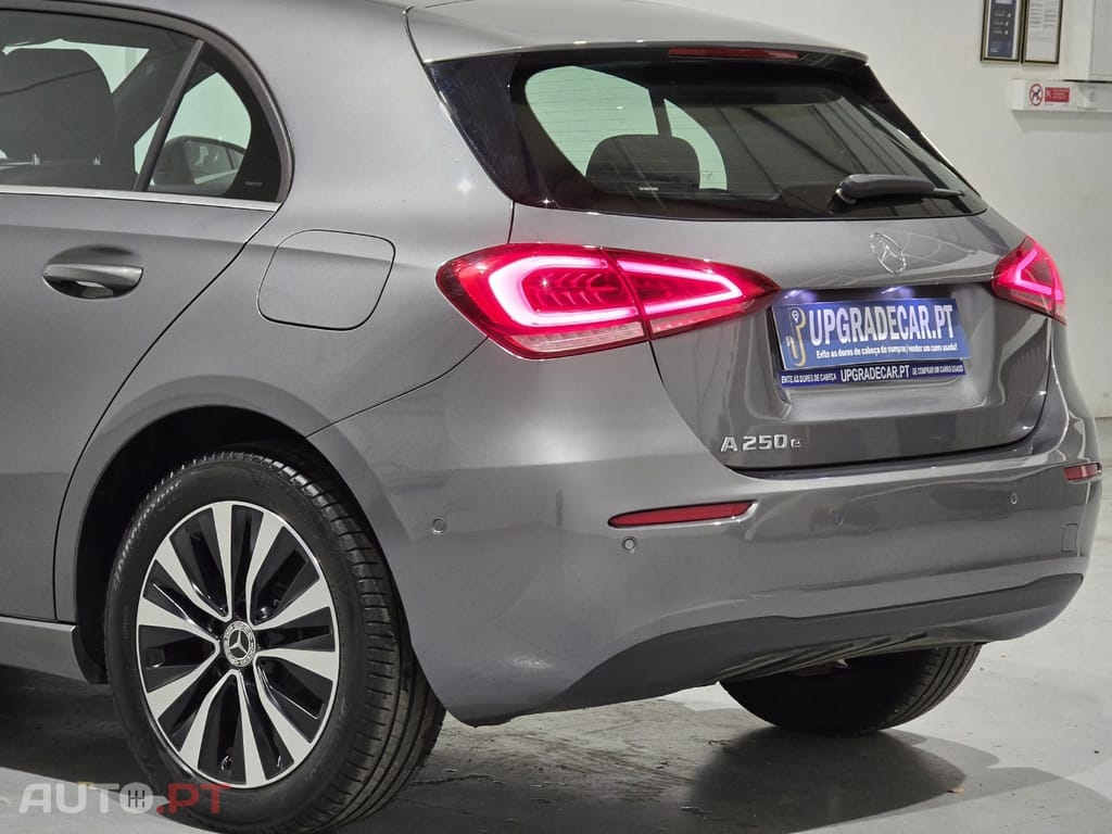 Mercedes-Benz A 250 e 8G-DCT Progressive