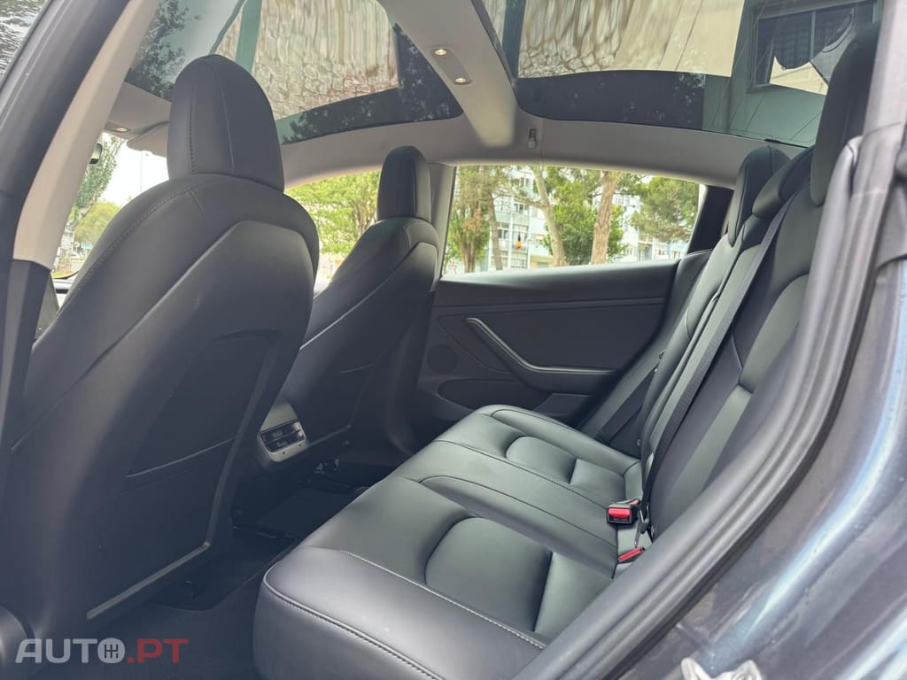 Tesla Model 3 Tração Traseira