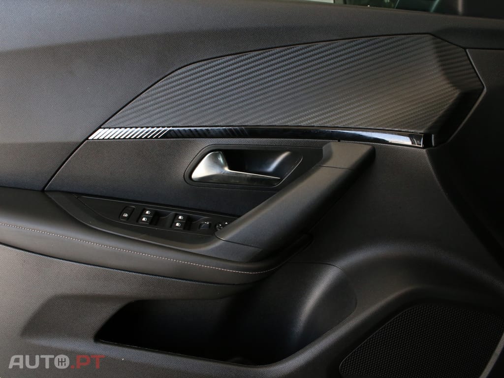 Peugeot 2008 1.2 PureTech Allure