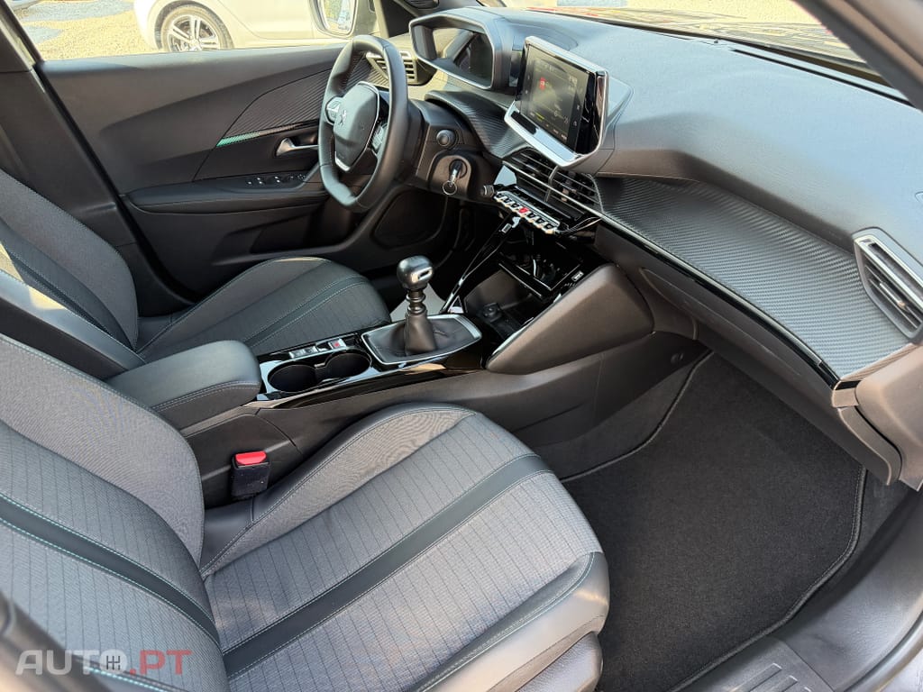 Peugeot 2008 PureTech 100 Allure