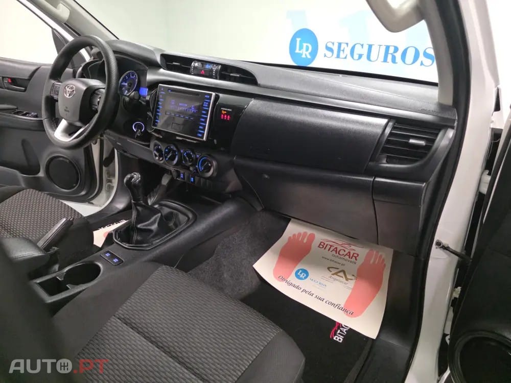 Toyota Hilux 2.4 D-4D 4WD CD CH