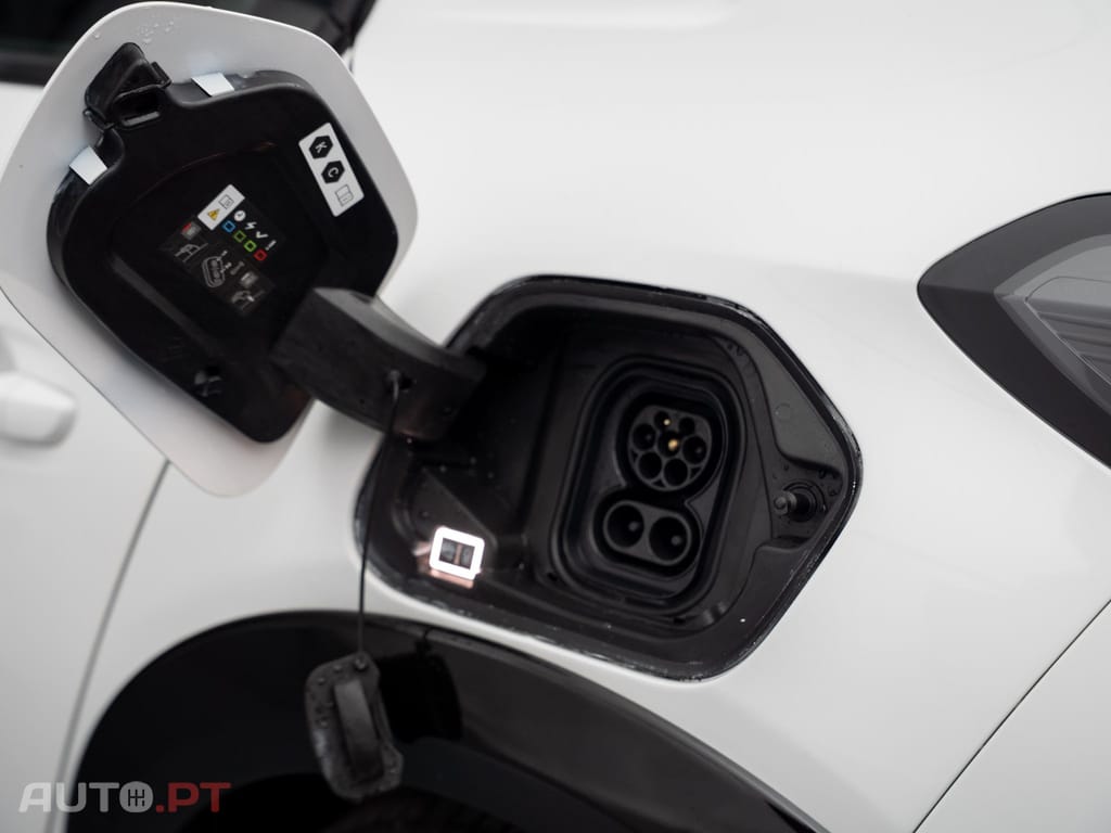 Peugeot E-208 50 kWh Active Pack