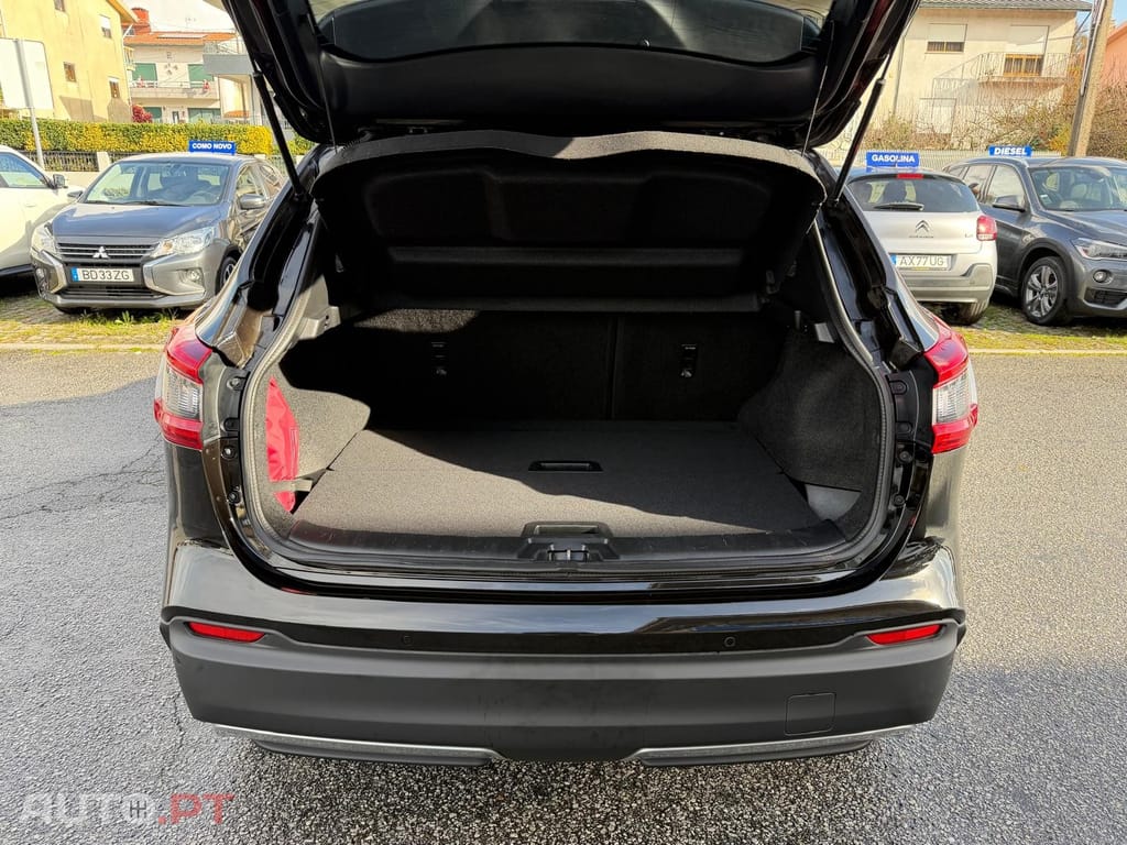 Nissan Qashqai 1.5 dCi N-Connecta 18