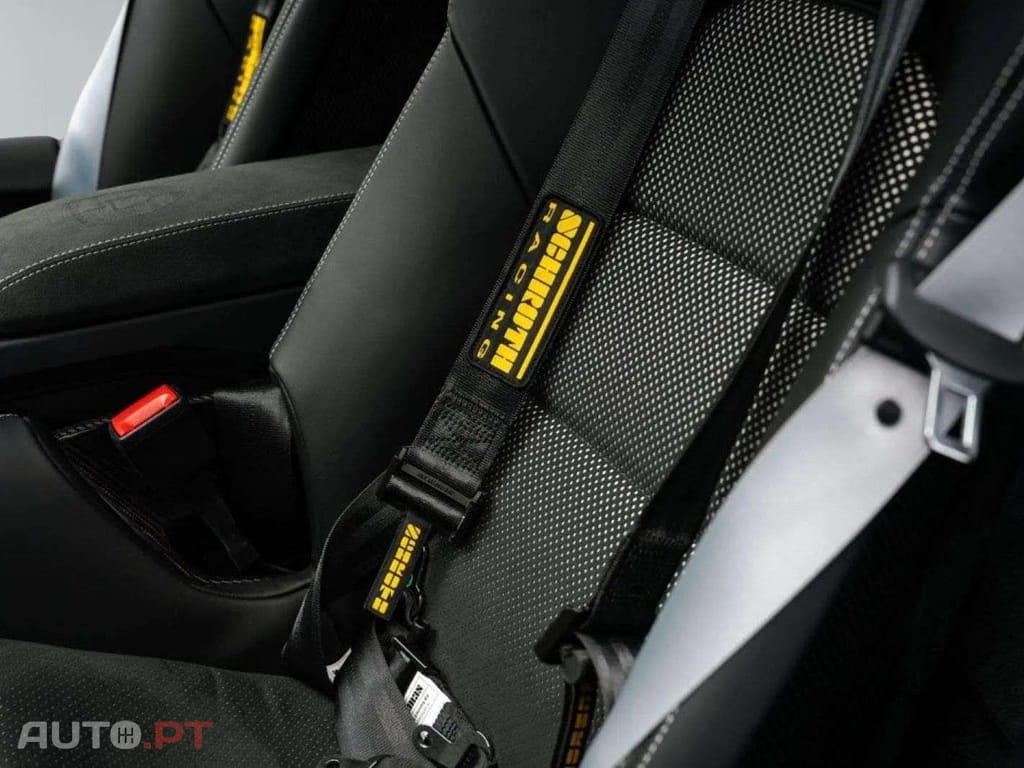 Porsche 992 GT3 RS/WEISSACH/PCCB