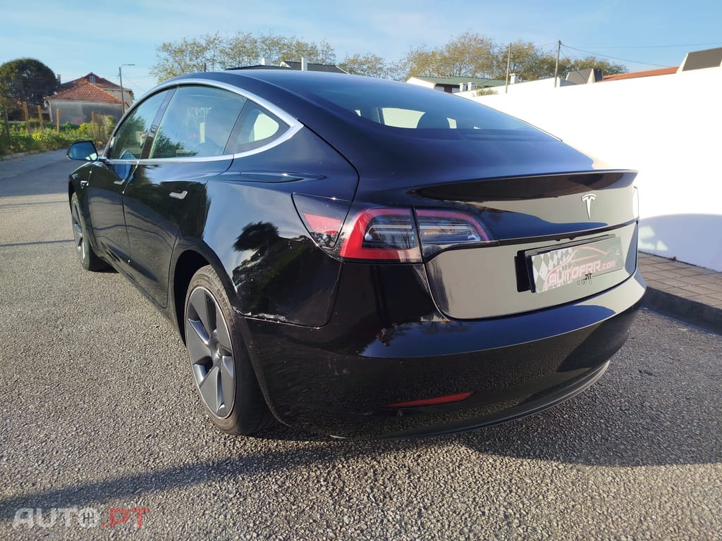 Tesla Model 3 Tração Traseira