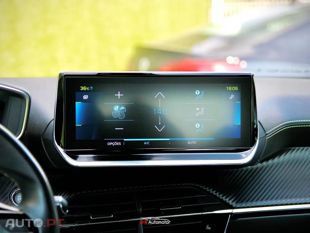 Peugeot E-2008 50 kWh GT