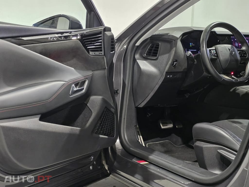 DS DS4 E-TENSE 225 PERFORMANCE LINE+