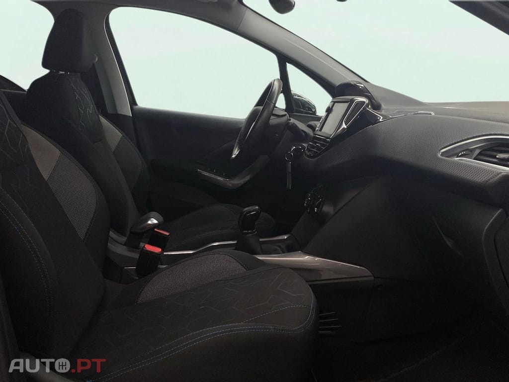 Peugeot 2008 1.2 PureTech Active